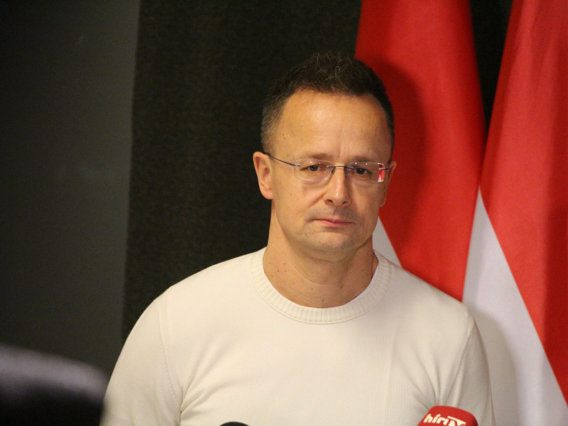Szijjártó Péter Kiskőrösön – A Béketanácsról, a Barátság kőolajvezetékről és a választási esélyekről kérdezték a minisztert 