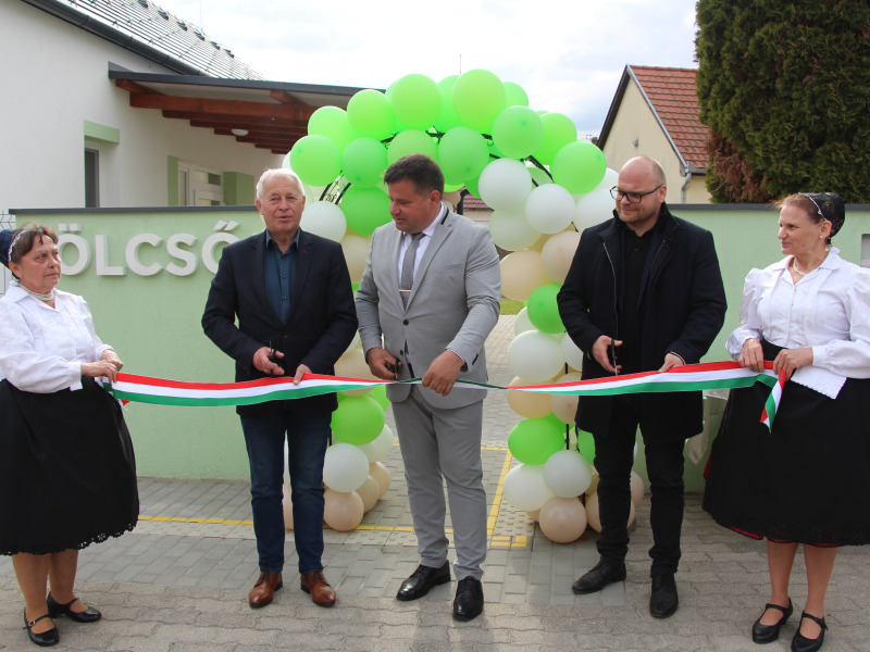 A dunaszentbenedeki bölcsőde ünnepélyes átadója – A százmilliós beruházás keretében létesült bölcsi „a község legfontosabb épülete”